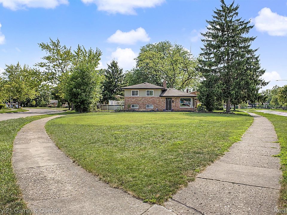 1st image of 30633 Gladys Ave