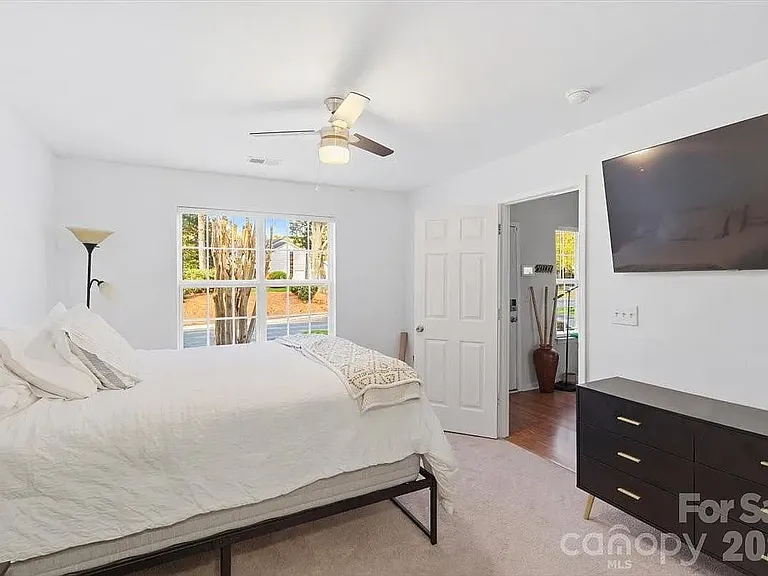 6475 Saint Bernard Way — Photo 9