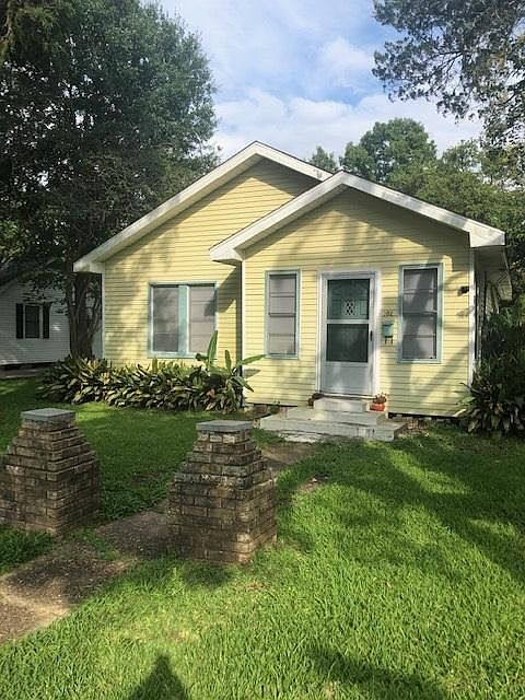 1st image of 302 Dodson St