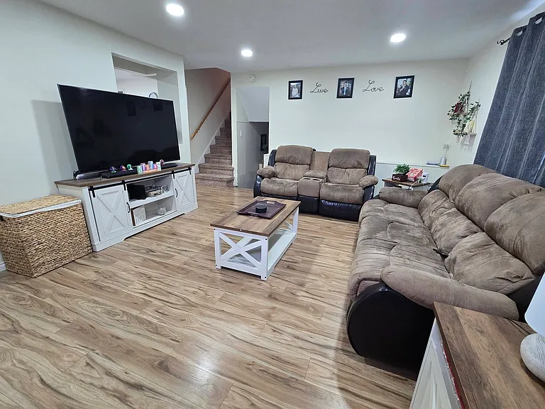 1593 W Manzanita Dr — Photo 3