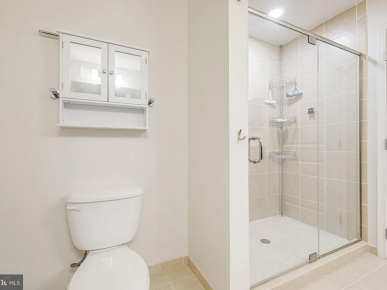 155 Potomac Psge #712 — Photo 21