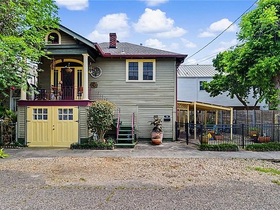 2nd image of 715 Eliza St