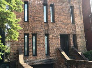 5518 Howe St #2, Pittsburgh, PA 15232