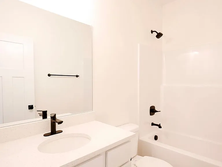 615 Briarbrook Ln — Photo 11