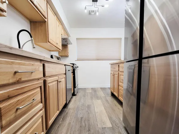 1981 N Meteor Dr, Flagstaff, AZ 86001