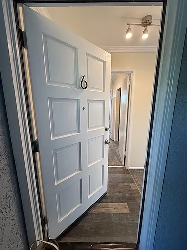 2112 Ocean Park Blvd #6 Photo 1