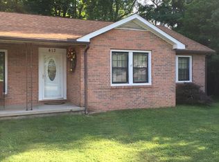 412 New Riverside Dr, Sevierville, TN 37862