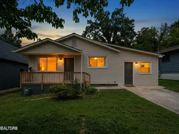 2705 Spencer St, Knoxville, TN 37917