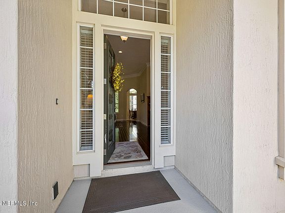 5th image of 412 SIERRA VISTA Court