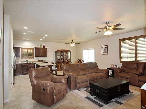 5th image of 3333 Tiffany Avenue