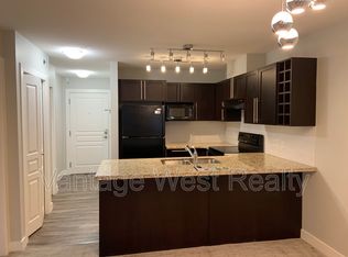 1099 Sunset Dr UNIT 423, Kelowna, BC V1Y 9Z2