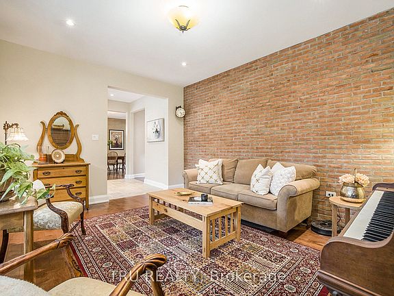 4th image of 2465 Marchurst Rd