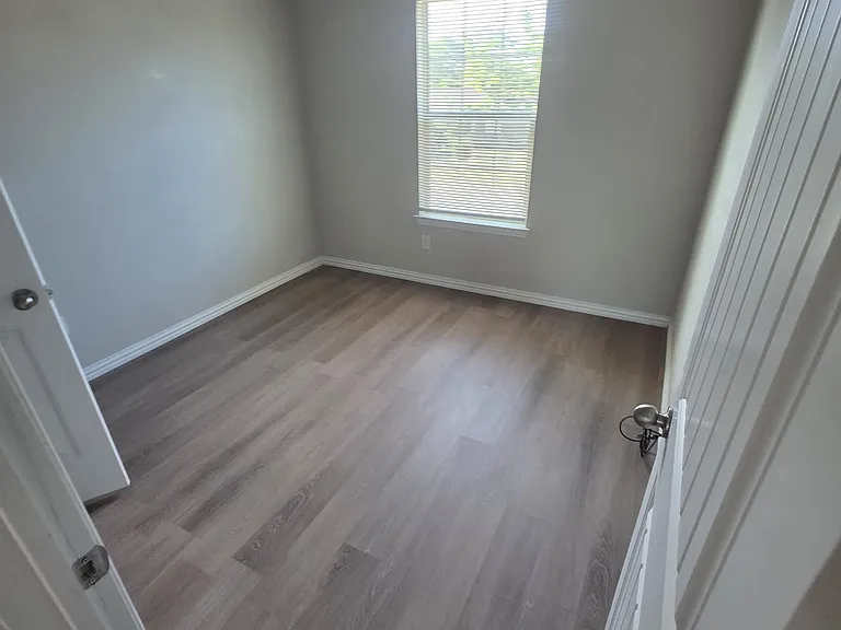 1336 Glen Garden Dr — Photo 12