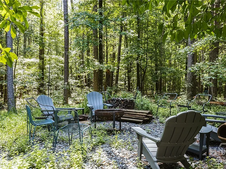 2221 Whippoorwill Rd — Photo 40