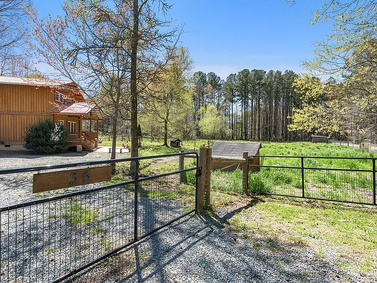 35 Hedgecock Farm — Photo 11