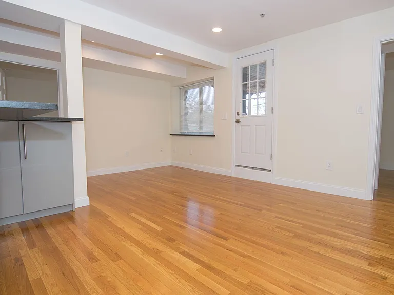 1805 Beacon St #2B — Photo 8