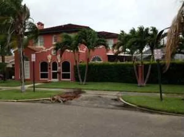 227 Foresteria Dr #1, Lake Park, FL 33403