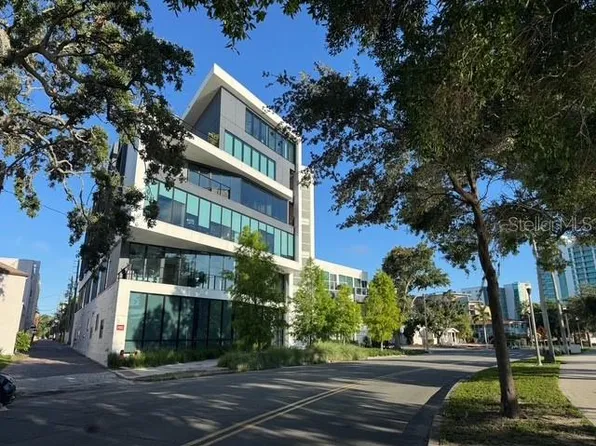 132 Mirror Lake Dr N #501, Saint Petersburg, FL 33701