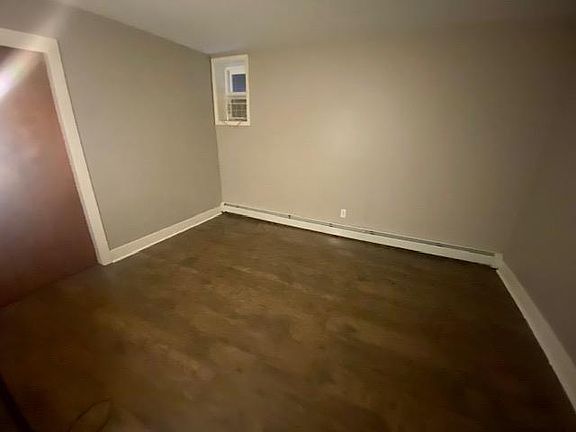 bedroom call/text 412.897.0330 for more info