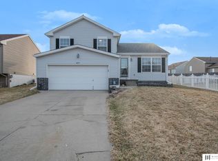 6215 N 128th St, Omaha, NE 68164