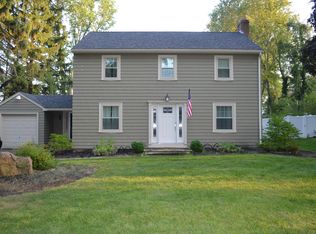 28 Metcalf Rd, North Attleboro, MA 02760