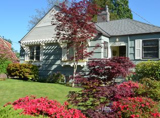 3030 NE 98th St, Seattle, WA 98115
