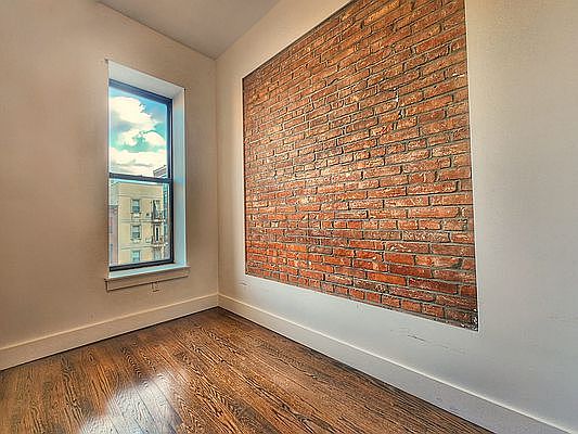 5th image of 156 Quincy St #3A