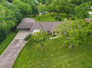 3023 Shady Ln, Webster, TX 77598