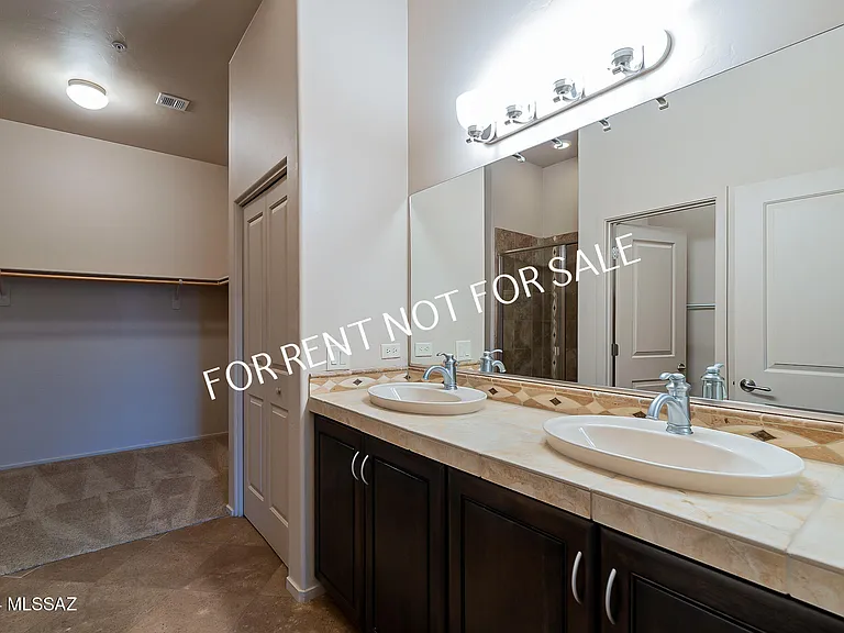 2010 E River Rd #203 — Photo 18