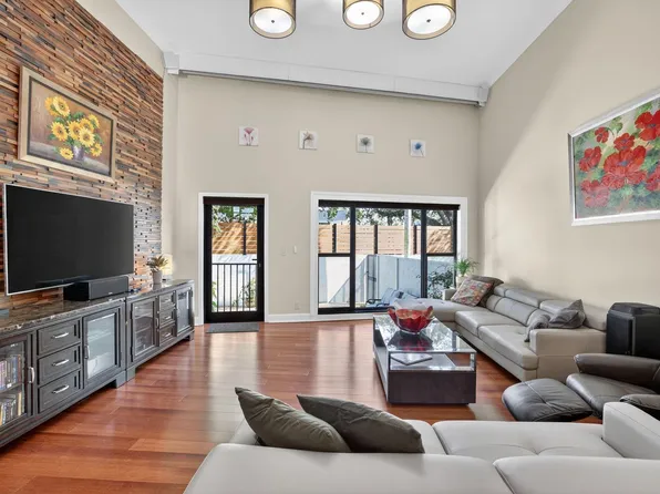 3000 NE 8th Terrace #B4, Oakland Park, FL 33334