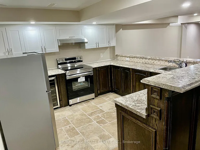 187 Bailey Dr #LOWER — Photo 4