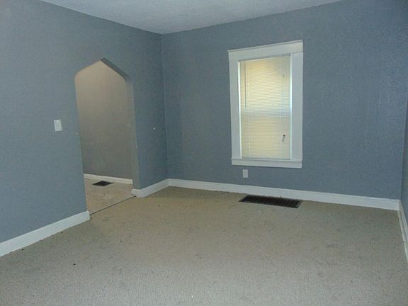 4th image of 3006 E 36th St