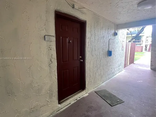 8303 SW 142nd Ave APT D104, Miami, FL 33183