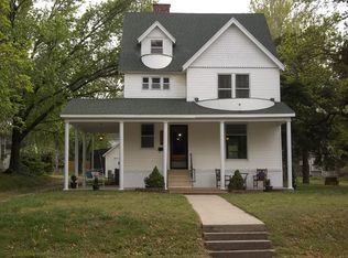 203 E 10th St, Chanute, KS 66720