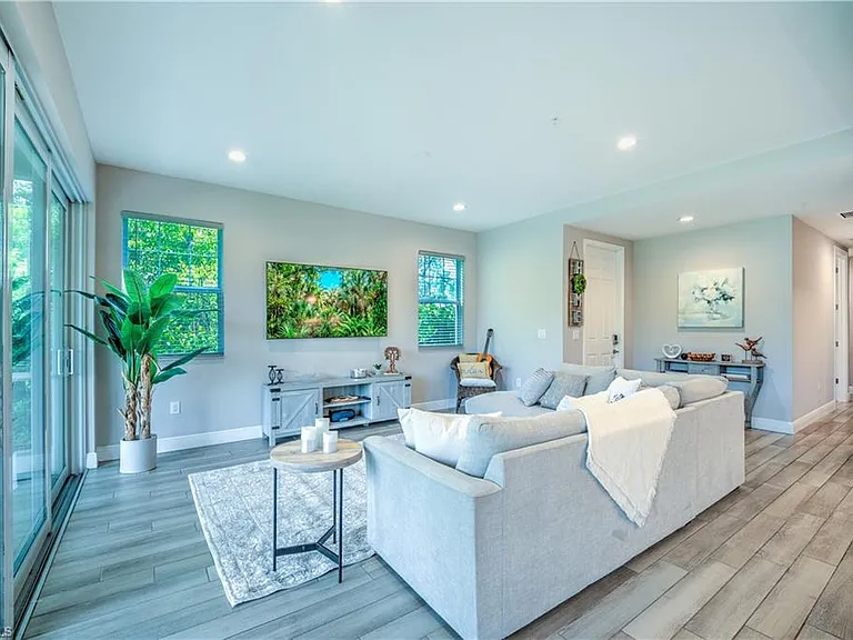 2626 Seychelles Cir #1404 — Photo 11