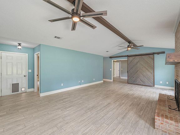 5th image of 110 Eagle Ct
