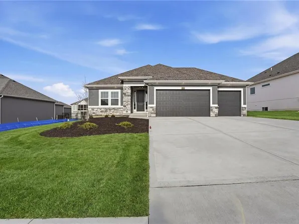 8216 NW 89th Ter, Kansas City, MO 64153