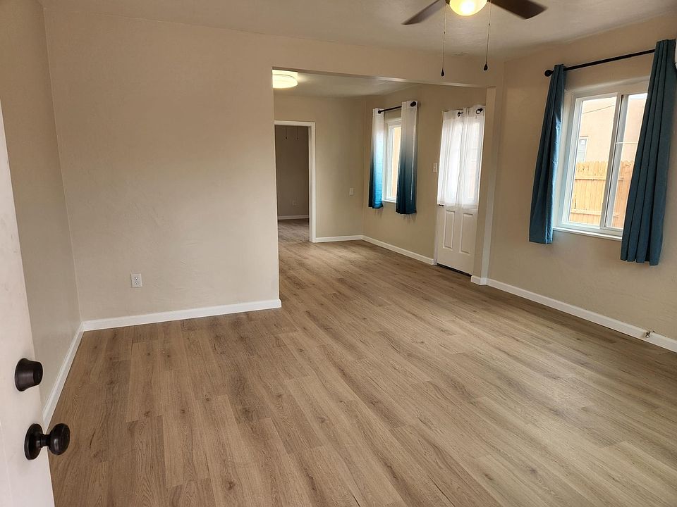 1st image of 533 Cardenas Dr SE