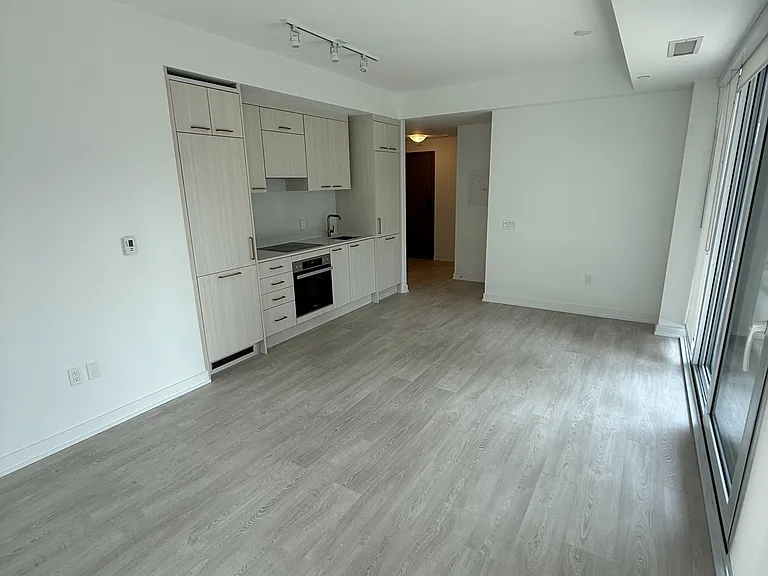 634 Church St #1010 — Photo 7