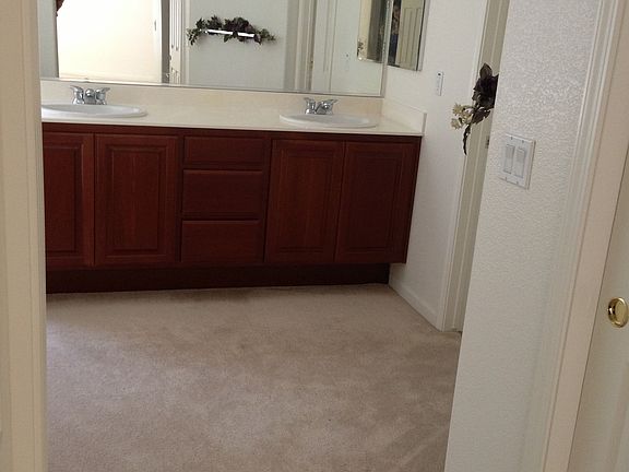 3rd image of 5118 Pier Dr