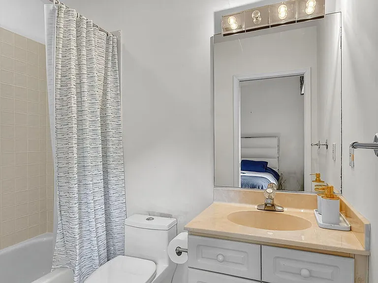4553 Barclay Fair Way — Photo 35