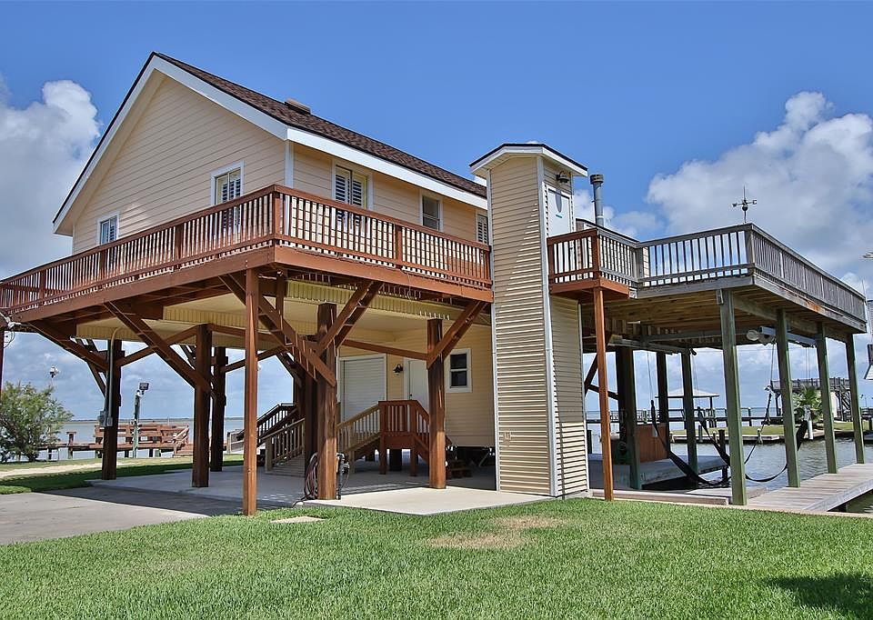 1st image of 326 Galleon Dr