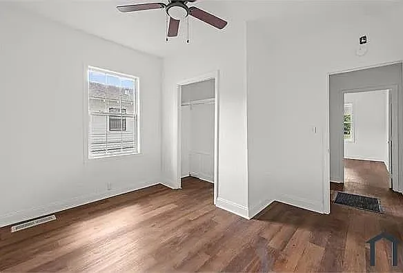 2619 Avenue F — Photo 9