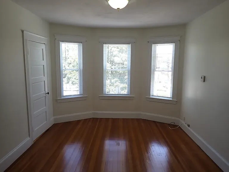 265 Ash St #2 — Photo 5