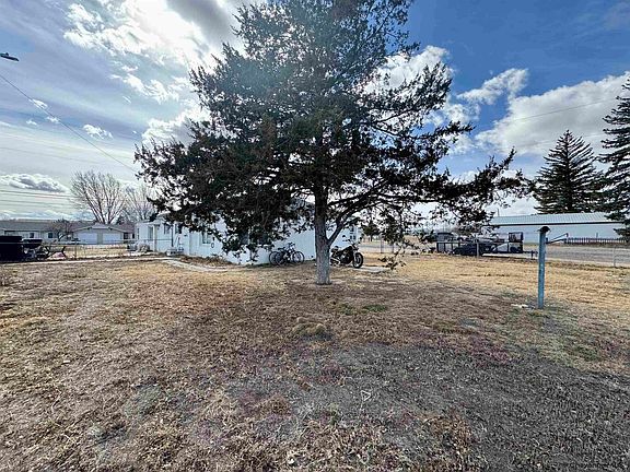 3rd image of 4202 & 4204 Cheyenne St