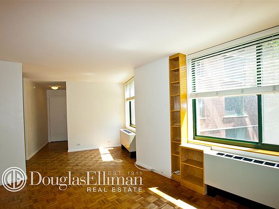 2nd image of 295 Greenwich St #4MN