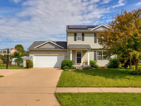 10303 Stonebridge Dr, Johnston, IA 50131