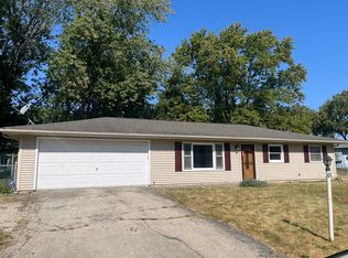 40 W Anchor Dr, Oswego, IL 60543