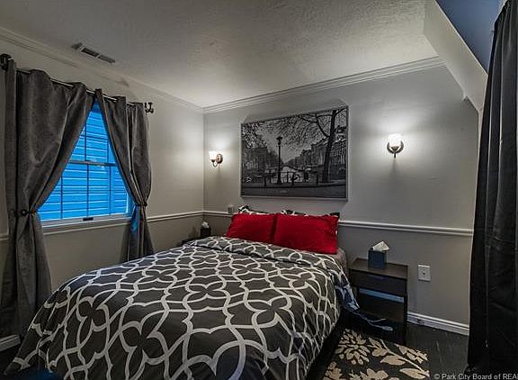 5th image of 1150 Empire Ave #38