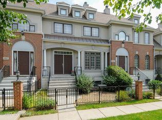 1909 Alta Vista Ct, Naperville, IL 60563